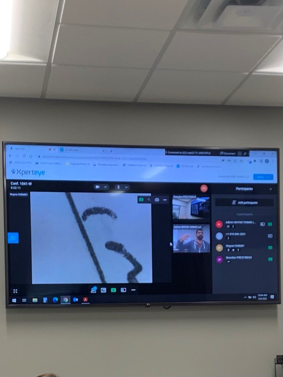 AMA_XPERTEYE's tweet photo. [Customer site visit] @joseph and @Christian are walking corporate team through various use cases like machine inspection &amp; repair, control panel repair, audit, and training. They received big thumbs up for our latest multi-screen video feature 👍!

#XpertEyeDemo #AR https://t.co/jTujBMRbGO