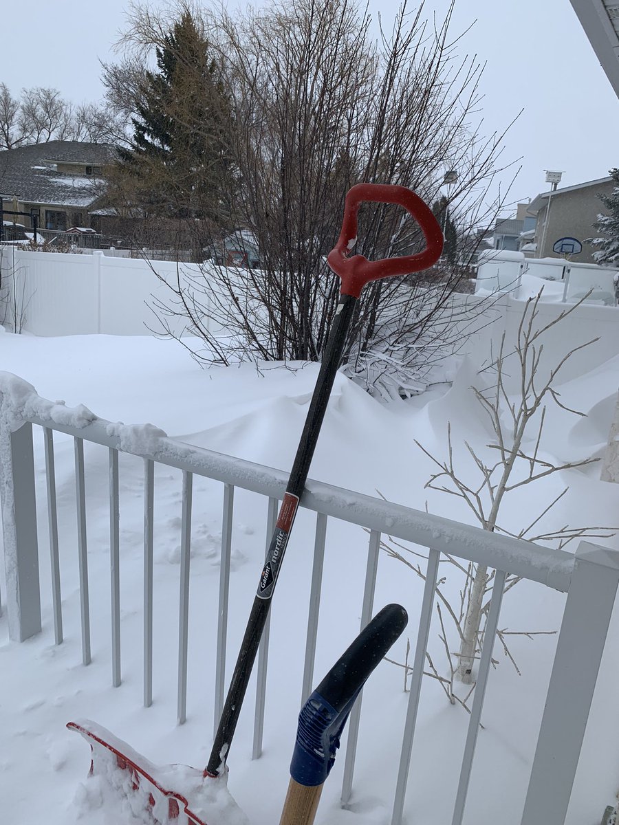 pamdechief's tweet photo. It’s deep out there. #skstorm #Estevan https://t.co/1HpLfMFzUP
