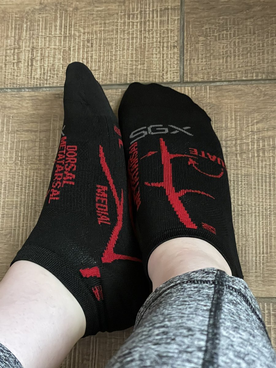 BloodyPlumber's tweet photo. Received my new *custom* #FlowSocks from @JillSommerset! My feet have never looked so good! https://t.co/KMDtv2eSMo https://t.co/3sg6yEIGaN