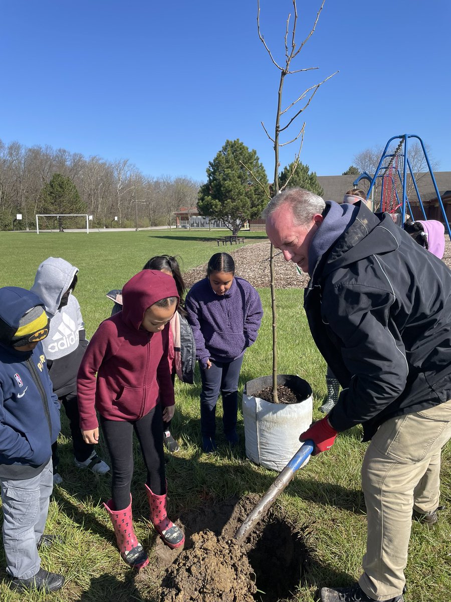 Erin Naylor tweet media