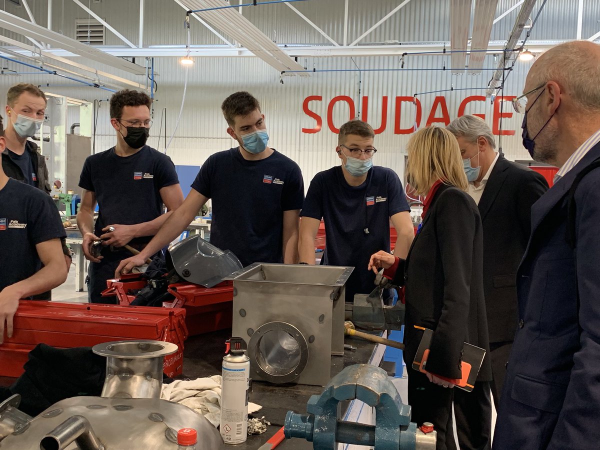 Fab'Academy du Pôle formation de l'UIMM tweet media