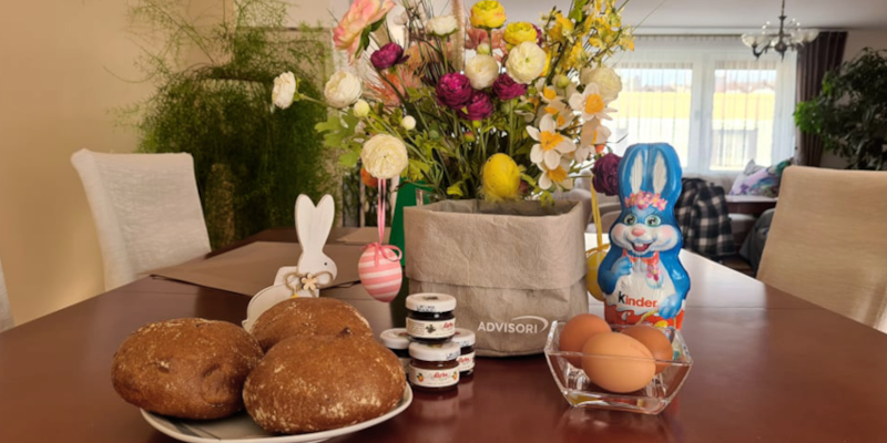 AdvisoriFTC's tweet photo. Ostereier werden bunt bemalt, Kinder suchen ihre Schokohasen… ADVISORI wünscht ein wundervolles Osterfest!
Frische Brötchen und bunte Eier gehören für einige von uns zum traditionellen #Osterbrunch mit der Familie. Was darf bei eurem Osterbrunch nicht fehlen?

#froheostern https://t.co/l66pZpTp2a