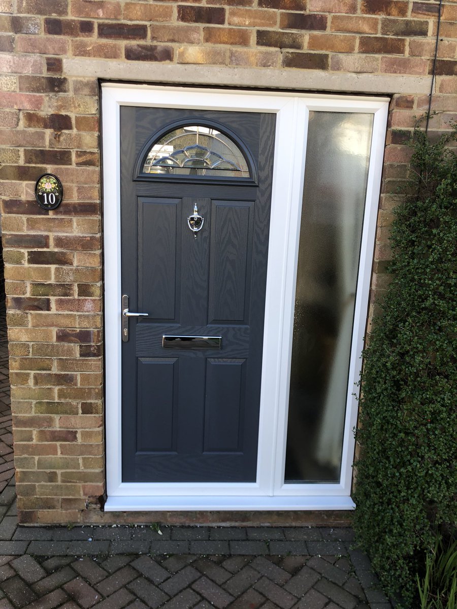 2 anthracite grey composite doors fitted this week. <a href="/eurocellplc/">eurocell plc</a> many thanks to excellent service from Jonno, George, Michael and Phill at Bradford branch 👍