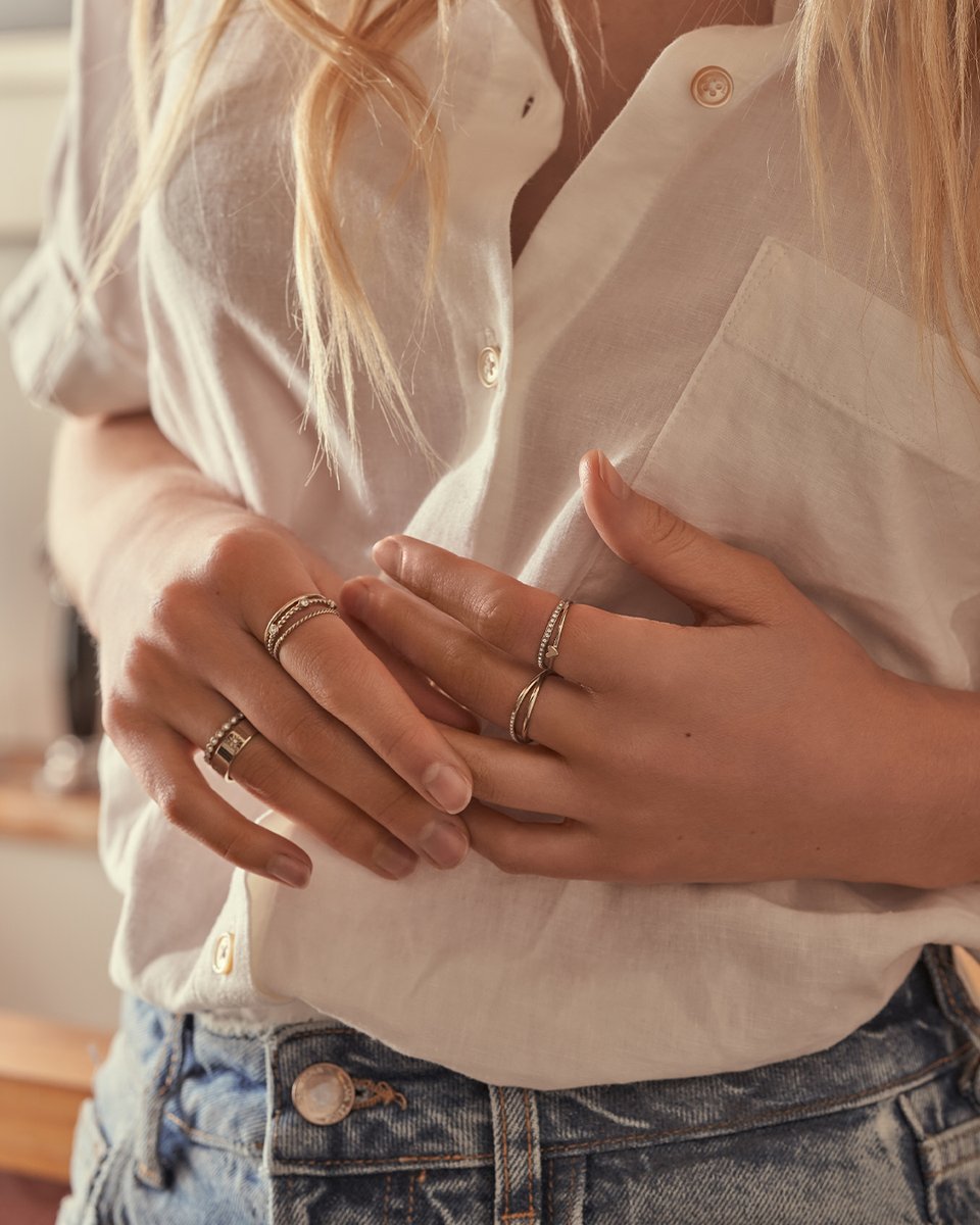 Fossil's tweet photo. How many rings is too many? Asking for a friend. #FossilRefresh https://t.co/RbeY8ihix5 https://t.co/wL9cpZzx33