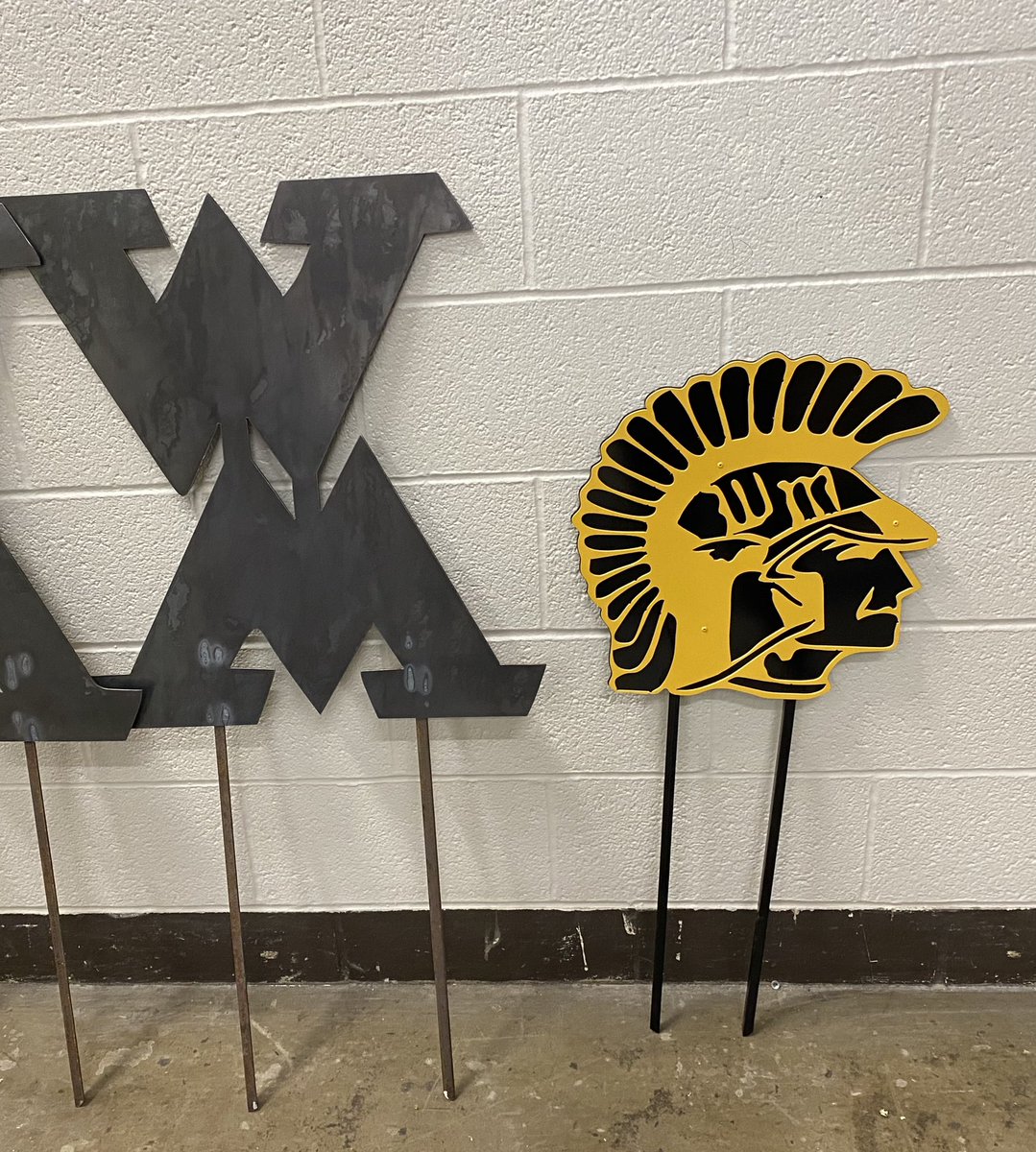 WMFreeEnt's tweet image. You have today and tomorrow left to order! Imagine how beautiful the Trojan head would look in your yard…let everyone know you’re Trojan Proud!