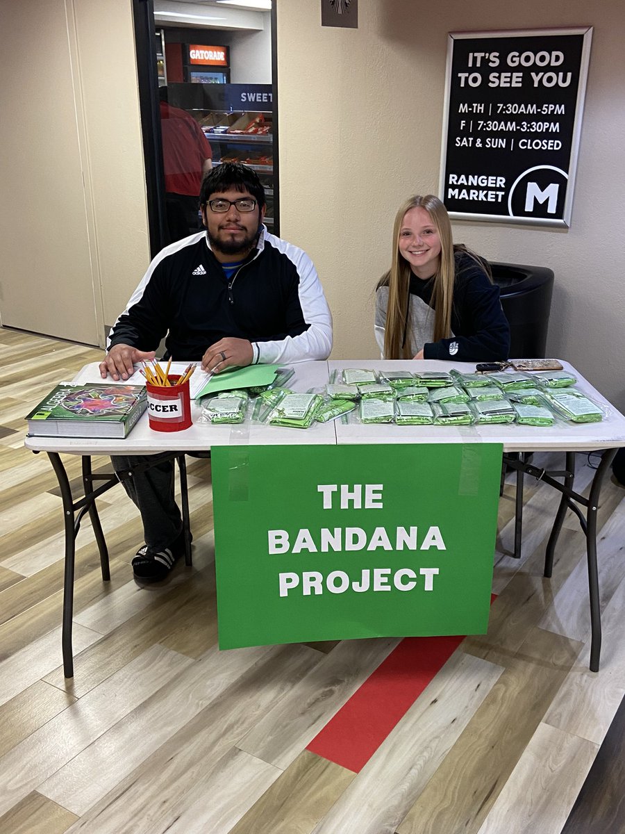 NWOSU_SAAC's tweet image. We’re in the Student Center today from 9am-Noon! Come grab your green bandana and join us in ending the stigma associated with mental health! #RangersSupportingRangers #EndTheStigma #GreenBandana