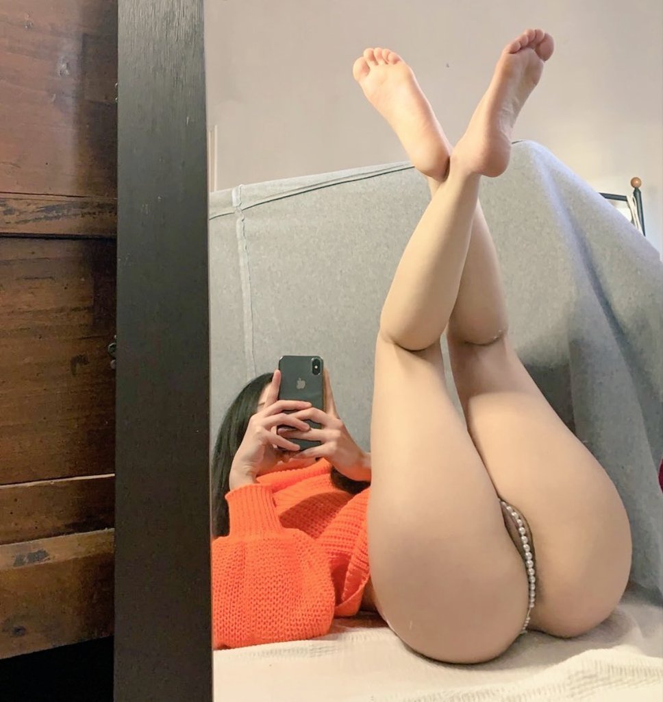 Y después de mucho tiempo ausente, he vuelto❤️ 

Like y te llegará un dm de mi parte