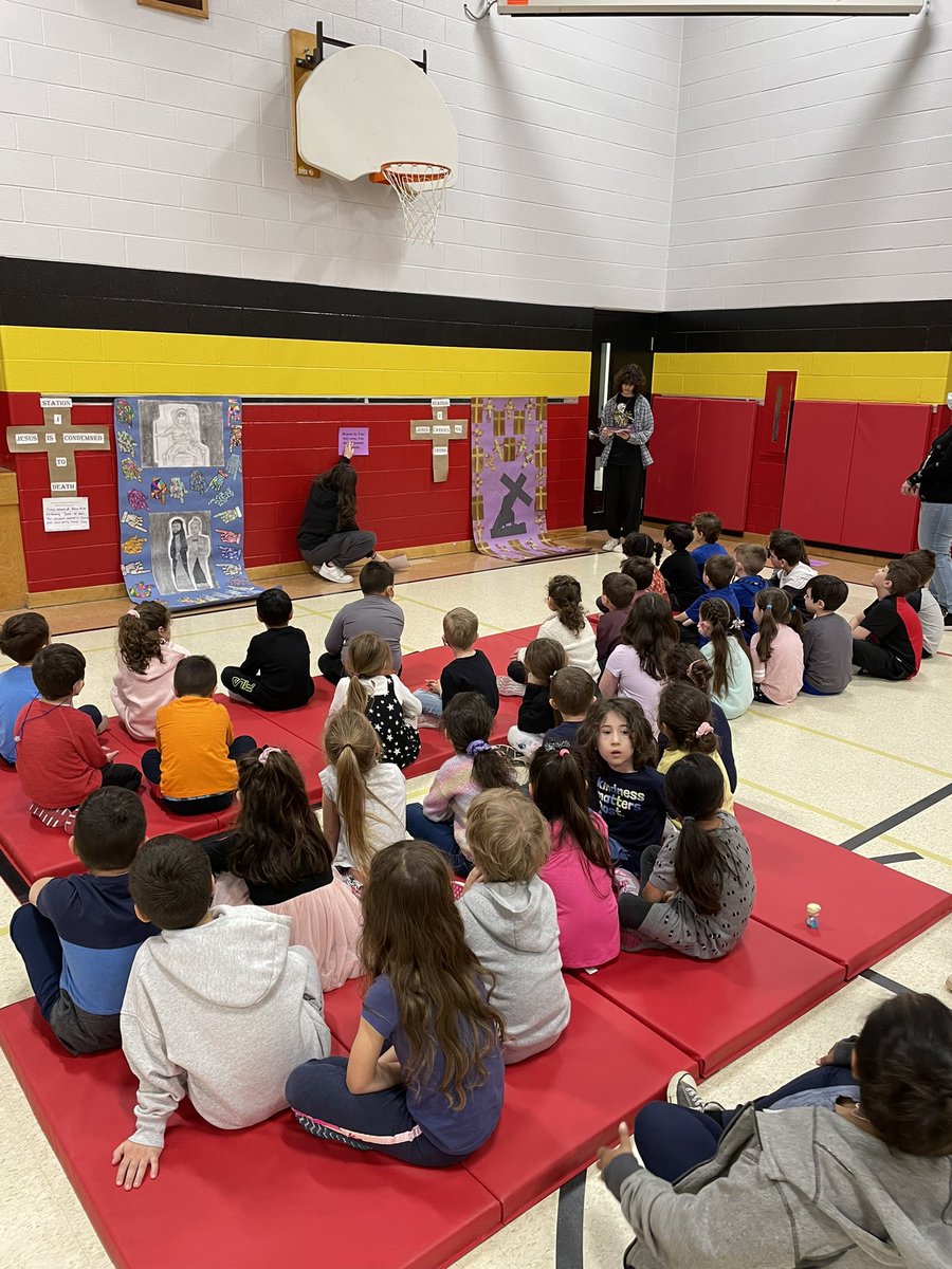 StJohnPaul2's tweet photo. Students gather for Stations of the Cross reflection as part of our Lenten school-wide retreat. #mycatholiceducation #dpcdsb https://t.co/m8xTKiDCvu