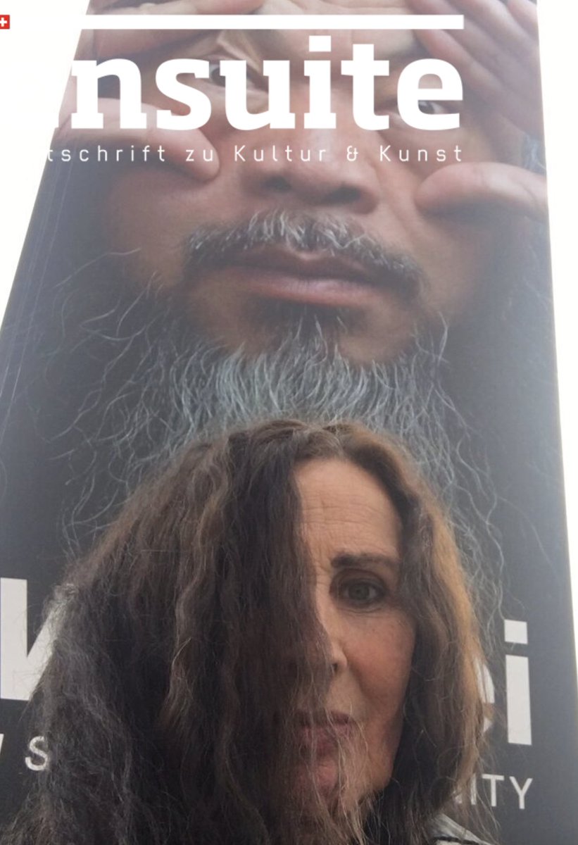 laStaempfli's tweet photo. #Selfism "Mir gefällt dieses Buch, weil es über die Zeit schreibt, in die ich geboren wurde".
Furchtbar.
https://t.co/s2OlZFHI8n
Dann doch lieber zu AI WEIWEI s GREAT 1000 JAHRE VOLLER FREUDE UND LEID. https://t.co/6VUzVu3CYf