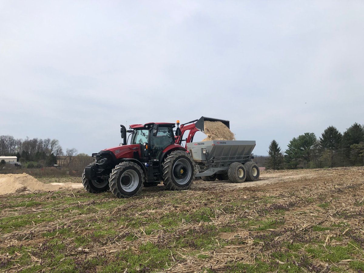 Hoober customer, Brett Gundel using his two, new CIH Maxxum 125 AD8s for lime application.  They both are loader ready so if one has to go to another job the other can load while the 10ton spreader is pulled by his other tractor.
#hooberinc #caseih #tractorthursday <a href="/Case_IH/">Case_IH</a>
