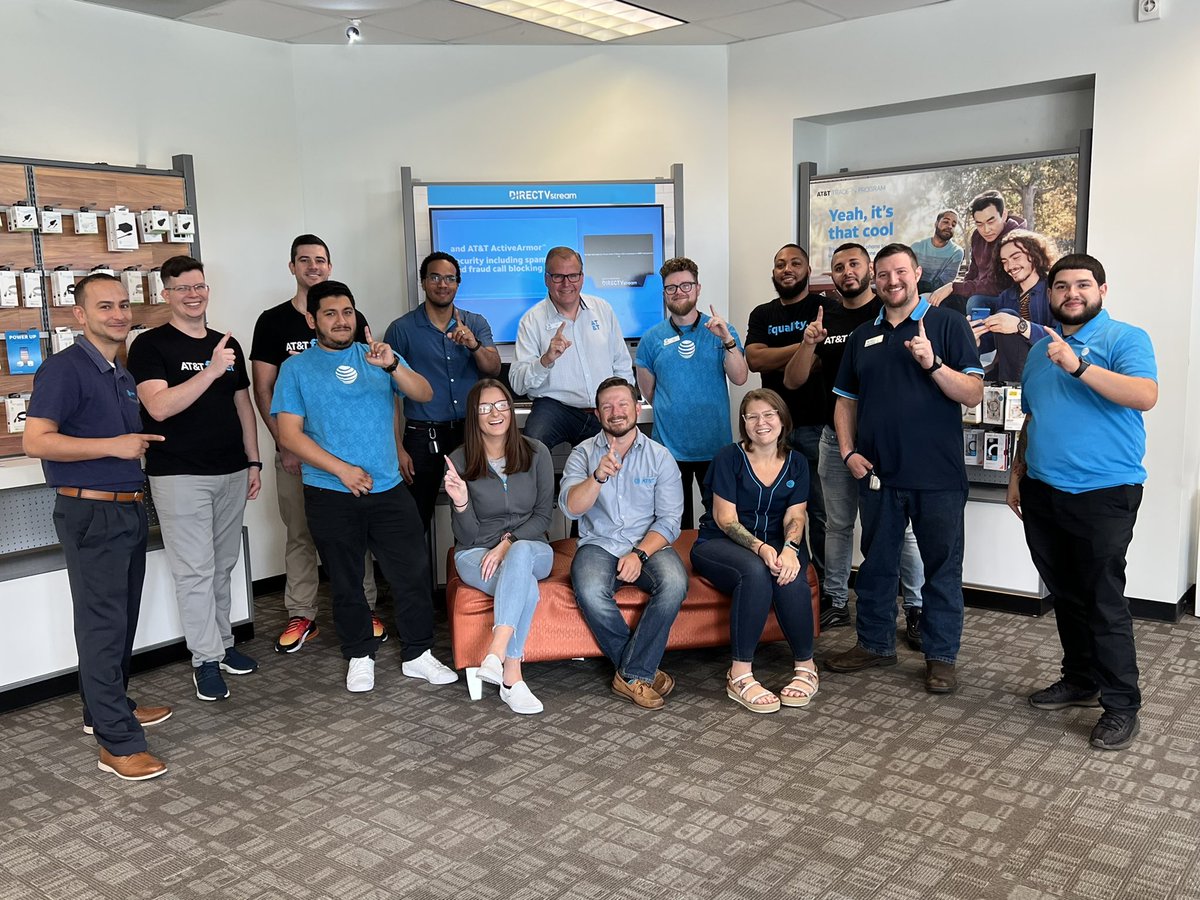 jemeFL's tweet image. AT&amp;amp;T and Slayton Partnership!  Some Leaders as Coaches training hosted by @TChelseaaa @Kenn4theWin @EstrellaYefri @RSC2Content @thomasjennetten @Brewster_Aus Thanks so much for the Partnership Team Slayton! @ErdmannKen @JoeSlayton90 @One_FLA @jrluna11 @reynaolivo1