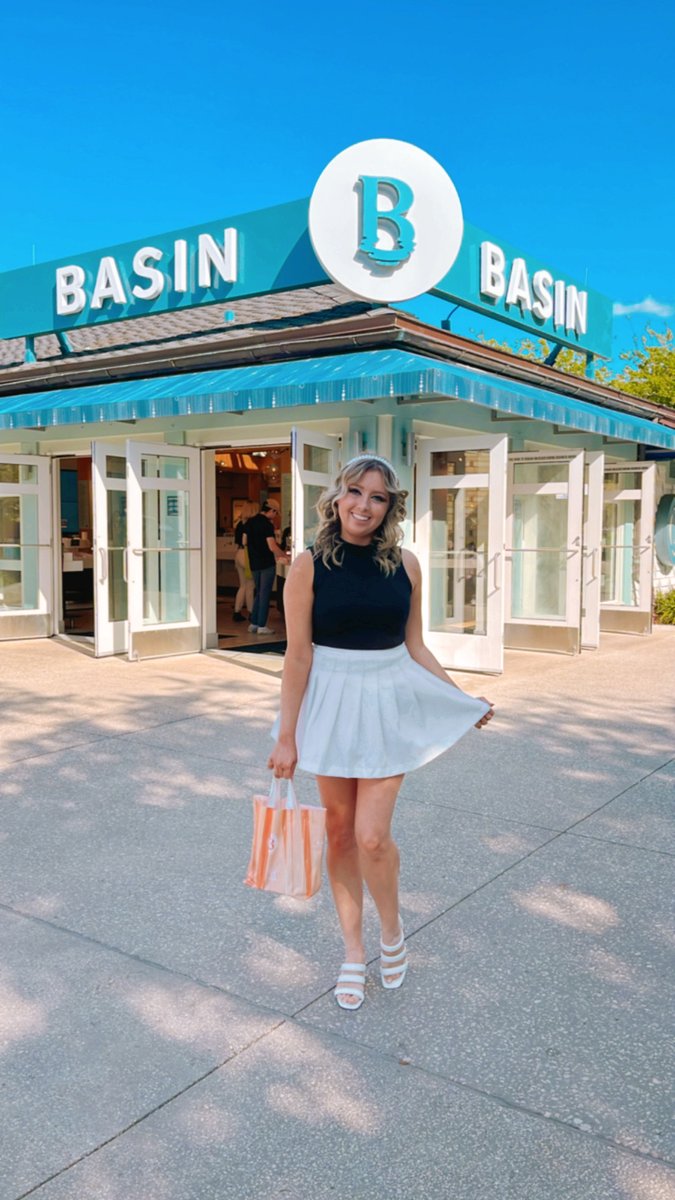 BasinFresh's tweet image. Are you visiting us this summer? We can't wait to see you! 👋☀️🛍️ #basinfresh #disneysprings