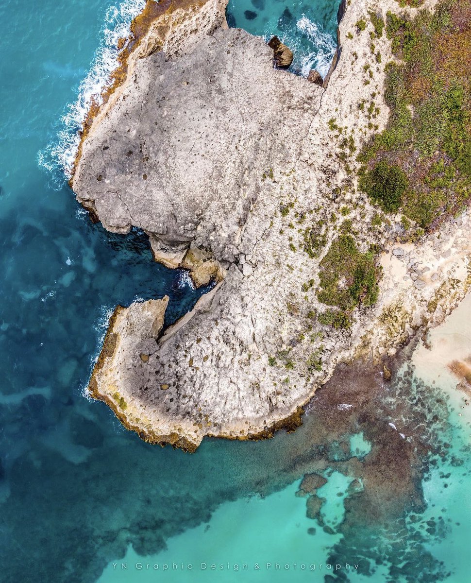 YNGraphicDesign's tweet photo. Visita Playa Caracoles en Arecibo, Puerto Rico. ¿Cual imagen te gustó más? 1, 2, 3 o 4?
Déjame saber en los comentarios. 

#mavicair2 #dji #voyturisteando #turismopr #turismointerno #playacaracoles #playa #arecibo #puertorico🇵🇷 #dronephotography #drone #dronelife https://t.co/rHOUEmAp31