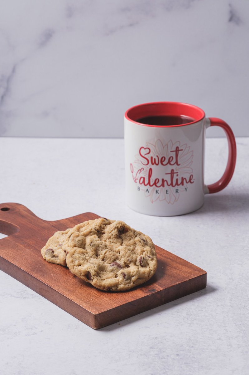 My favorite C’s, Coffee & Cookies 🤩
#ValentineBundts #Bundt #BundtBaker #Cookies #CookieBaker #BrownButter #ChocolateChip #ChocolateChipCookies #CookieOfInstagram #CookieLover   #Celebrate #Birthday #Anniversary #CakeDay #CookieTime #TreatYourself #SweetValentineBakery