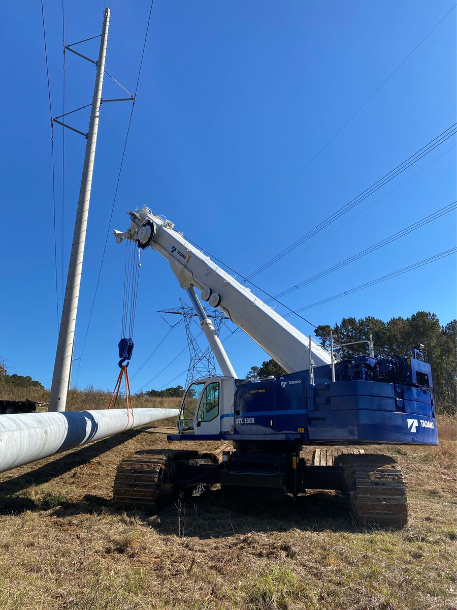 TadanoGroup's tweet photo. With its 160-ton pick-and-carry capacity and 200-foot boom, the GTC-1600 is ready to excel on your jobsite. This versatile crane with superior reach is a great lifting solution for heavy civil, energy, concrete work/forms and steel erection. #Tadano https://t.co/0ECEO5wxi8