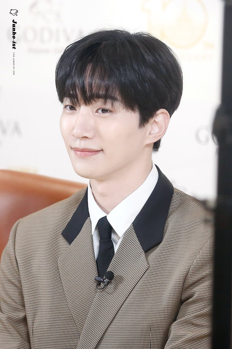 sweetestit's tweet photo. 우리아기 변신의 귀재 🤭 #이준호 #고디바
얼굴 짜란다짜란다짜란다💛 https://t.co/wyVIq1IL3b