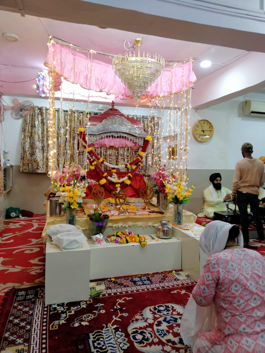 renu_hansraj's tweet photo. Sought blessings at Sukhmani Gurdwara 10th rd JVPD on the occasion of Baisakhi. Wishing all my brothers and sisters Happy Baisakhi. Babaji di Mehr.

#Gurdwara #SukhmaniGurdwara #baisakhi
#Juhu #JVPD #Ward69

@BJP4Mumbai @BJP4Maharashtra @BJP4India @BJPMahilaMorcha @BJYM4Mumbai https://t.co/jgjVja01IC