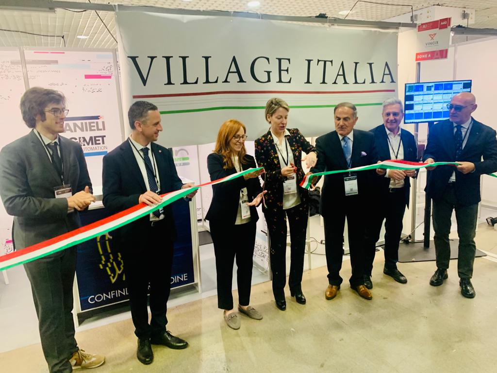 <a href="/MareschiAnna/">Anna Mareschi Danieli</a>, vicepres #Confindustria #Udine, taglia il nastro al padiglione Italia di <a href="/WAICANNES/">World AI Cannes Festival</a> alla presenza di <a href="/frossi_t/">Francesca Rossi</a>, #AI Ethics Global Leader <a href="/IBMResearch/">IBM Research</a>, <a href="/LandiMarco1943/">Marco LANDI</a>, presidente #QuestIt, e <a href="/mauroconti_/">Mauro Conti</a>, prof #Cybersecurity <a href="/UniPadova/">Università di Padova</a>