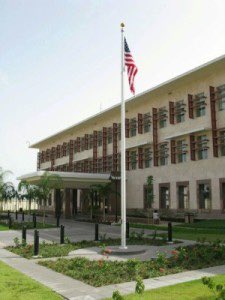 MARADIOFM's tweet photo. L’@USEmbassyHaiti félicite l’IGPNH pour les enquêtes menées sur les violations des droits humains en 2021 .Pour en finir avec la culture de l’impunité ,Haïti doit poursuivre ttes les violations criminelles des droits humains sans égard au statut ou à la position dit l’amb.#RMINFO https://t.co/Cq6bQ08zIn