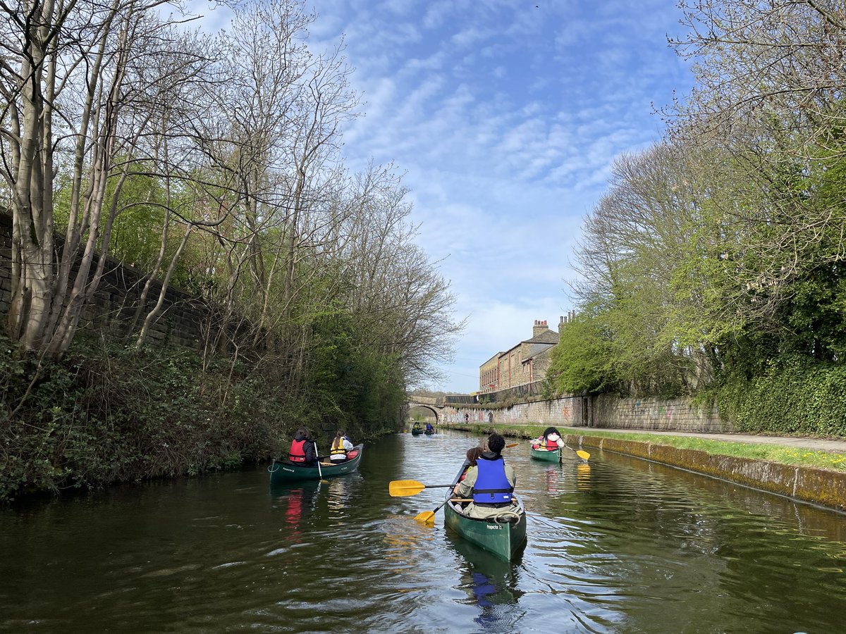 CliffeHouse's tweet photo. Back on the water with @CRTYorkshireNE in Armley, Leeds today. #LifesBetterByWater @CanalRiverTrust #LeedsLiverpoolCanal https://t.co/WZdtMFknhv