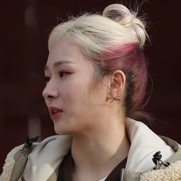archivemia's tweet photo. i just love it when we can fully see mia's 'forever' tattoo 🥺 https://t.co/hrOi9yK4mp