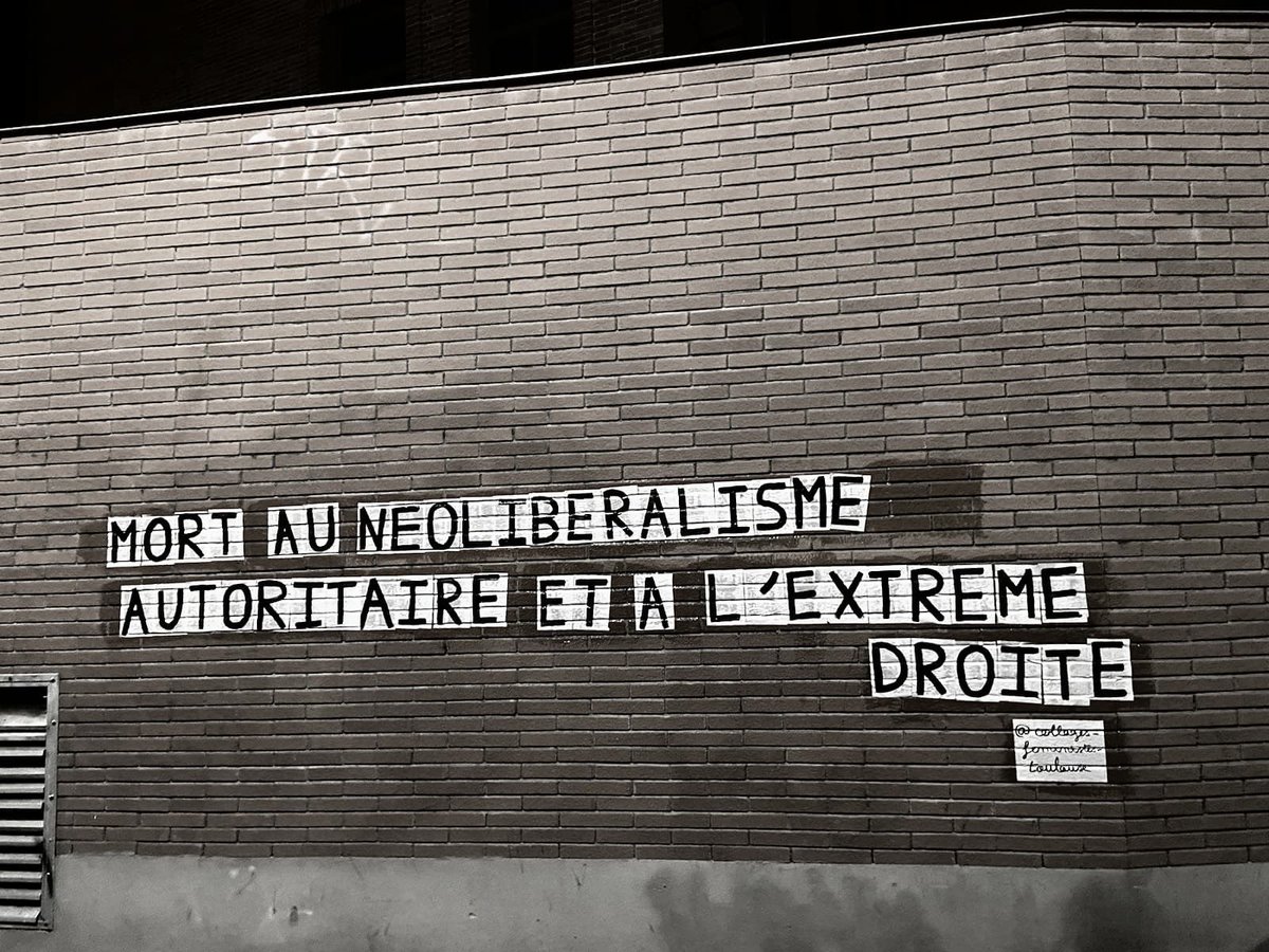 CollagesTLS's tweet image. Collage d'hier soir en vue du second tour des élections présidentielles.
#Toulouse #Collagesféministes #Secondtour