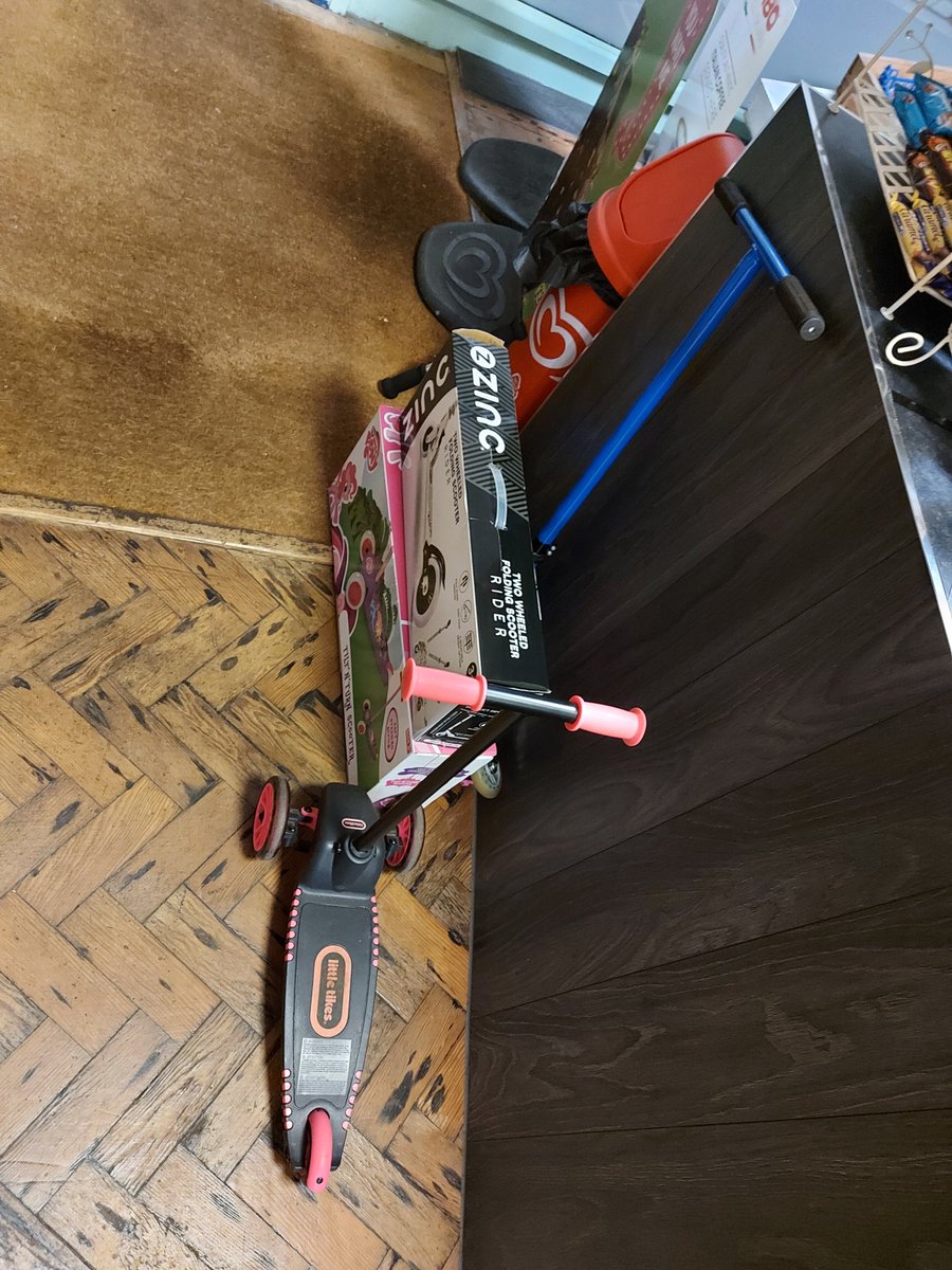 HomeStartCroyd's tweet photo. We're overwhelmed by the #generosity of our #community. Very special thanks to @PriscillasTRoom for donating these children's scooters plus 2 boxes of baby supplies. We never cease to be amazed by the power of community, helping those going through the toughest time. Thank you. https://t.co/WRSaaeuQ8e