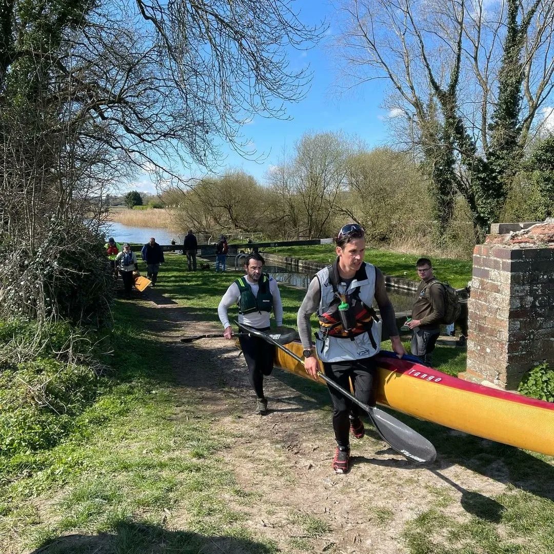 ArmySportASCB's tweet photo. Very best of luck to all the personnel taking part in the Devizes to Westminster Canoe Race this weekend.
** 125 Miles 77 Portages **
Time for all the training to be put to the test
https://t.co/dp0oFdivhj
#ArmyCanoeing #BritishArmySport
#devizestowestminster #dwcanoerace https://t.co/dNAmoE5Z2v