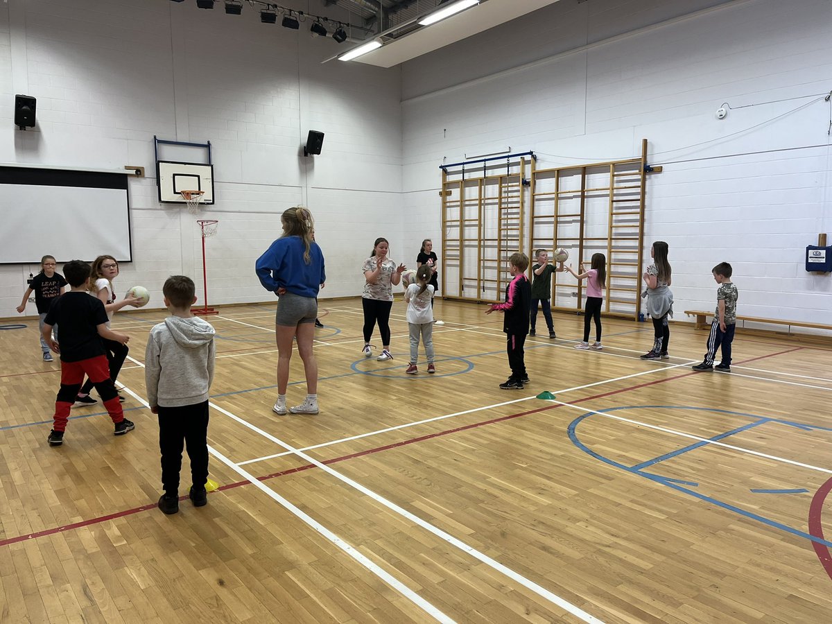 ActiveSchAngus's tweet photo. 1st morning of our Easter โญ๏ธStrathmore Sports Starsโญ๏ธ programme @StrathmorePS lead by @ForAcad Netball Leader, Demi & Young Ambassador, Neva.Lots of fun, games & smiles ๐ Thanks to @anguscouncil for the packed lunches #ActiveEveryDay #ActiveEaster #StrathmoreStars #ActiveForfar https://t.co/JCDPx2OfMs