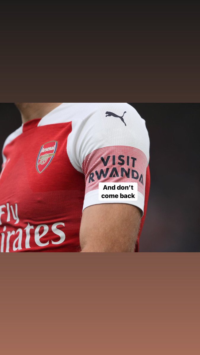 tomtracey12's tweet photo. @pritipatel @BorisJohnson Arsenal 2022/23 shirt then https://t.co/utZMzge4Kn