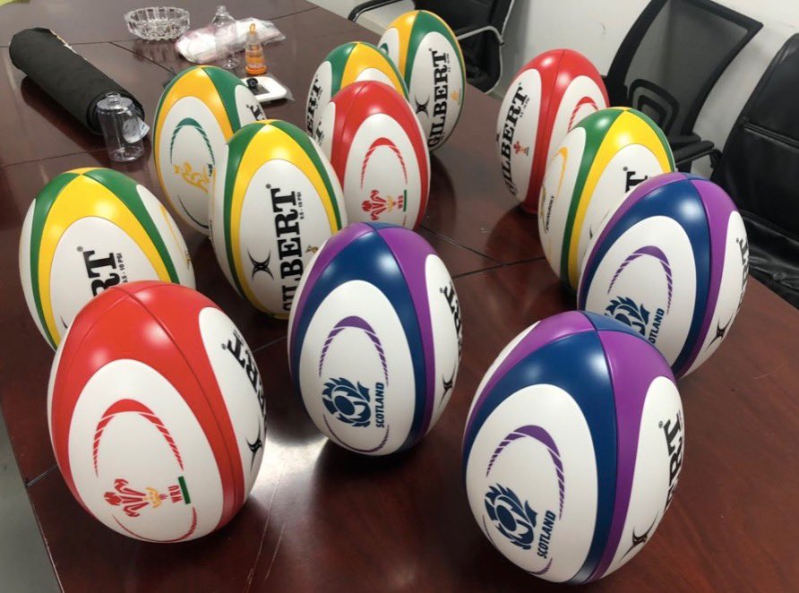 What do you call a group of @gilbertrugby balls? A gaggle? A brood? WE NEED TO KNOW!!!! 

#rugby #gilbertrugby #rugbyfan #englandrugby #scotlandrugby #southafricarugby #australiarugby #rugbygift #rugbymum #rugbyballlight