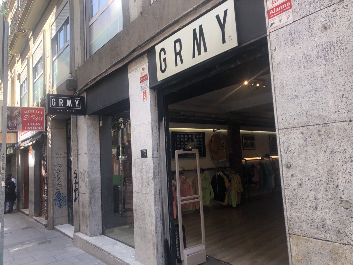 GrimeyStoreMad's tweet photo. HOY JUEVES SANTO ESTAMOS ABIERTOS https://t.co/UL6R19F6Ok