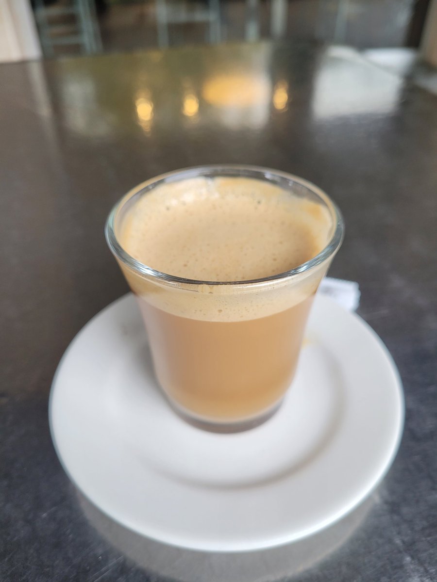 Fiti27's tweet photo. #CoffeeTime
#relaxtime
#rainingtime
#CarpeDiem https://t.co/IBen10BKXI