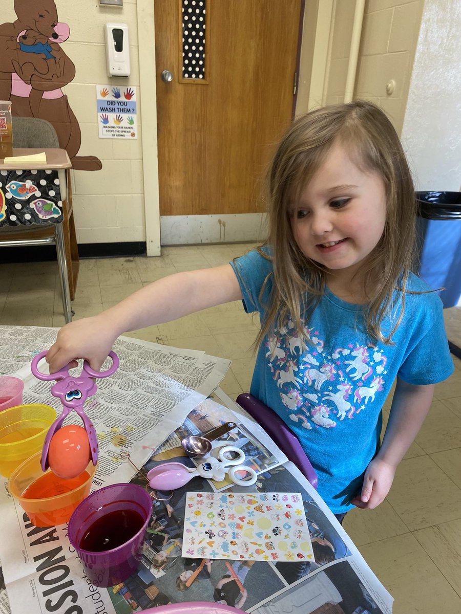 bssgr1's tweet photo. PreK-3 had more Easter fun this week! Click on the link to see more!
@bsskndg                        https://t.co/VwOp3KobDP https://t.co/sOowG3HhZP