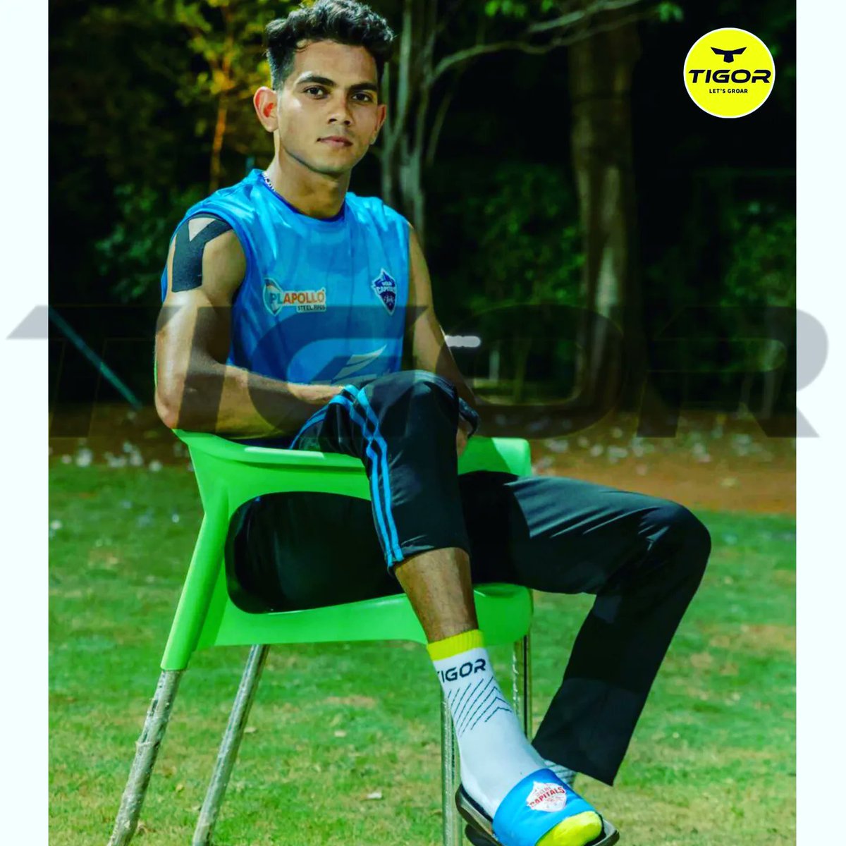 tigortweets's tweet photo. Thanks to kamlesh Nagarkoti bhai, Indian team and Delhi capitals player, for accepting and appreciating Tigor cricket socks (special bowling )

#IPL2022 #TATAIPL2022 #IPL #kamleshnagarkoti #DelhiCapitals #delhi https://t.co/zg3WrRlEbx