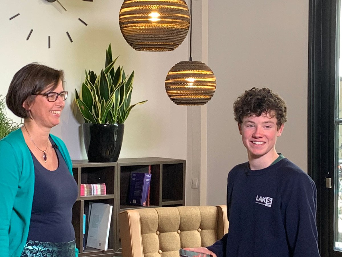 hetcvte's tweet photo. Gister hadden wij @LAKStweets op bezoek. Leerlingen stelden vragen over de examens via Instagram die wij in een filmpje voor ze hebben beantwoord. Altijd een fijne en professionele samenwerking met het LAKS! https://t.co/FmpsJF01tU