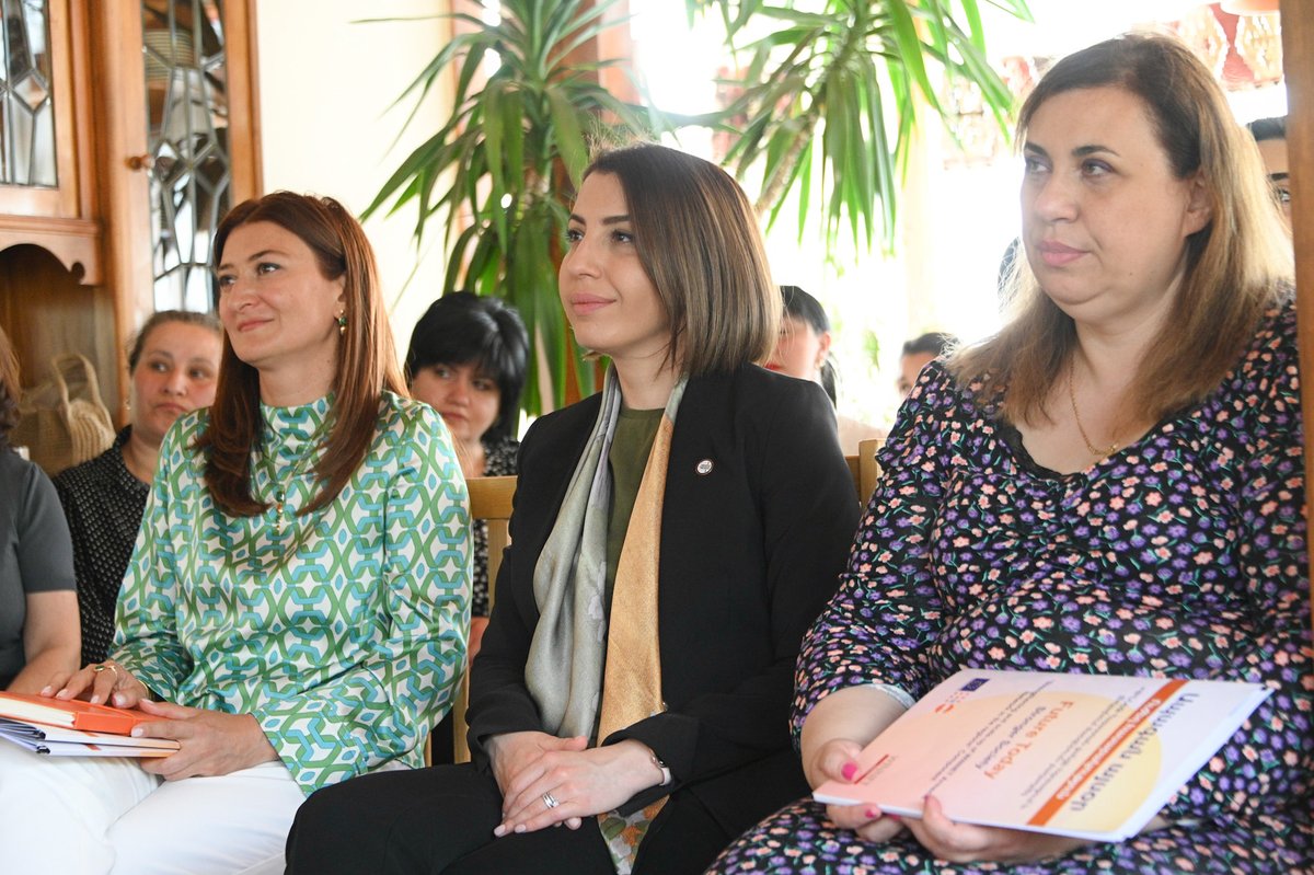 UNFPAArmenia's tweet photo. Day2 joint visit to #Syunik #Armenia organized by @UNFPAArmenia w/ the Acting UN RC πΊπ³π¦π², @EU_Armenia Amb. @awiktorin, π±πΉ Amb. @IngaTolockiene, @OmbudsArmenia met w/ #WINNET #Women Resource Centers of #Goris, #Vanadzor, #Berd, #Gyumri. #strongwomen https://t.co/rCf9Azjgit