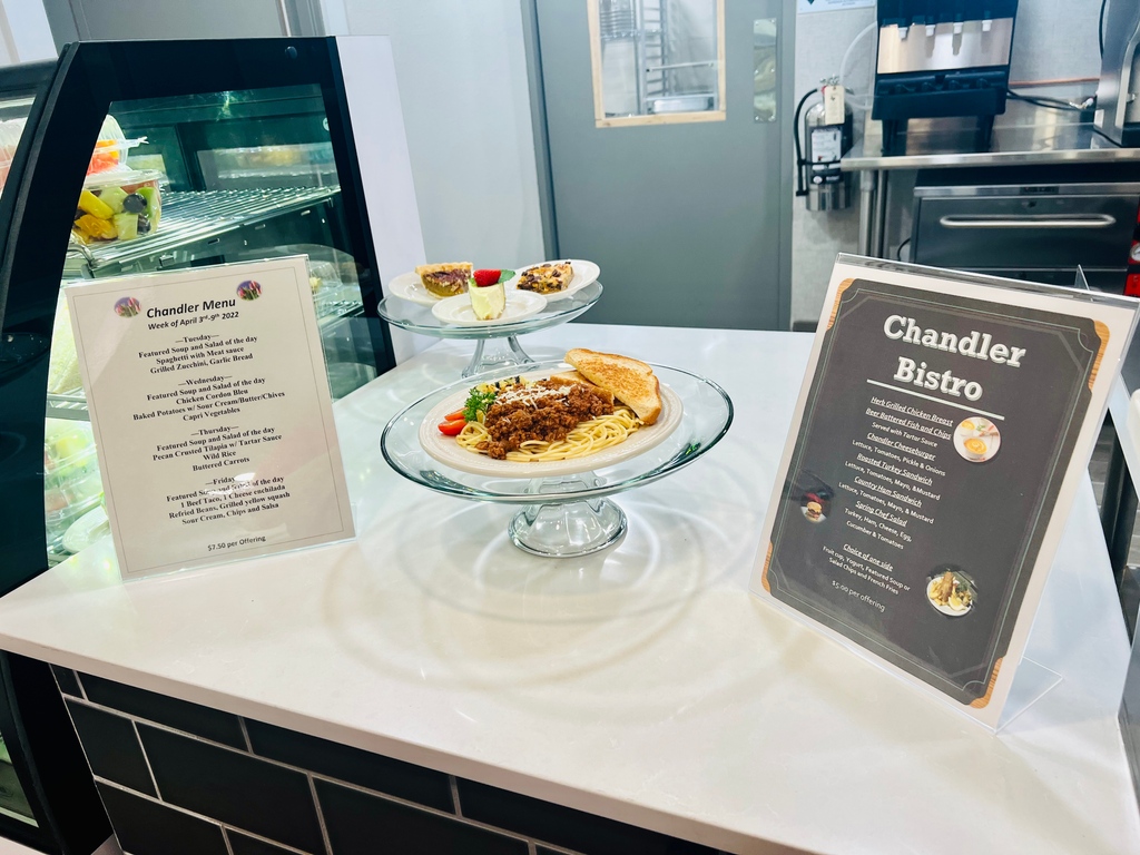 MorningsideM's tweet photo. Dining services are up and running at our newest #IndependentLiving community, Morningside at The Chandler Estate! 🍽️ Residents ❤ having delicious meals cooked for them right onsite!

To learn more: (210) 439-7703 

#SeniorLiving #RetirementCommunity #SeniorHousing #latxstrong https://t.co/EMqOaH4FBO