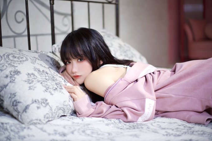 コスプレイヤーしろさきのTwitter画像38