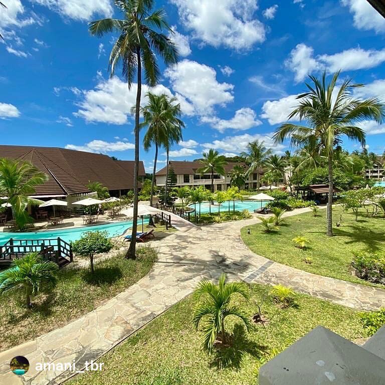 QuickBus_Ke's tweet photo. Highlighting the breathtaking Tiwi beach today🏝🏝

Ref: @/amani_tbr on IG
#BeachesInKenya https://t.co/VriBm9FvMX