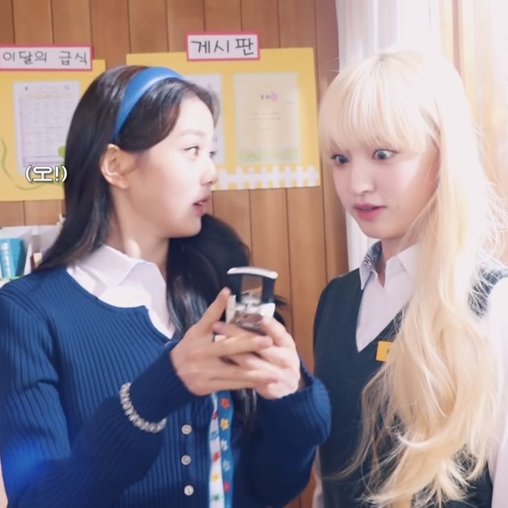 wonlizarchive's tweet photo. 😲 #WONYOUNG #LIZ #아이브 https://t.co/CDIWqPX4Ii