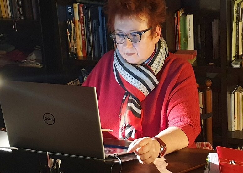 radioleopoldait's tweet photo. .@ivanscalfarotto incontra Tatiana #Rojc, senatrice e scrittrice, per raccontarci l'affascinante storia del #Narodni Dom, da poco finalmente restituito dall'Italia alla comunità slovena di Trieste.
Questo e altro oggi a "In viaggio per Itaca",
🎧Alle 17.00 su #radioleopolda https://t.co/bTH2kw8Nk4