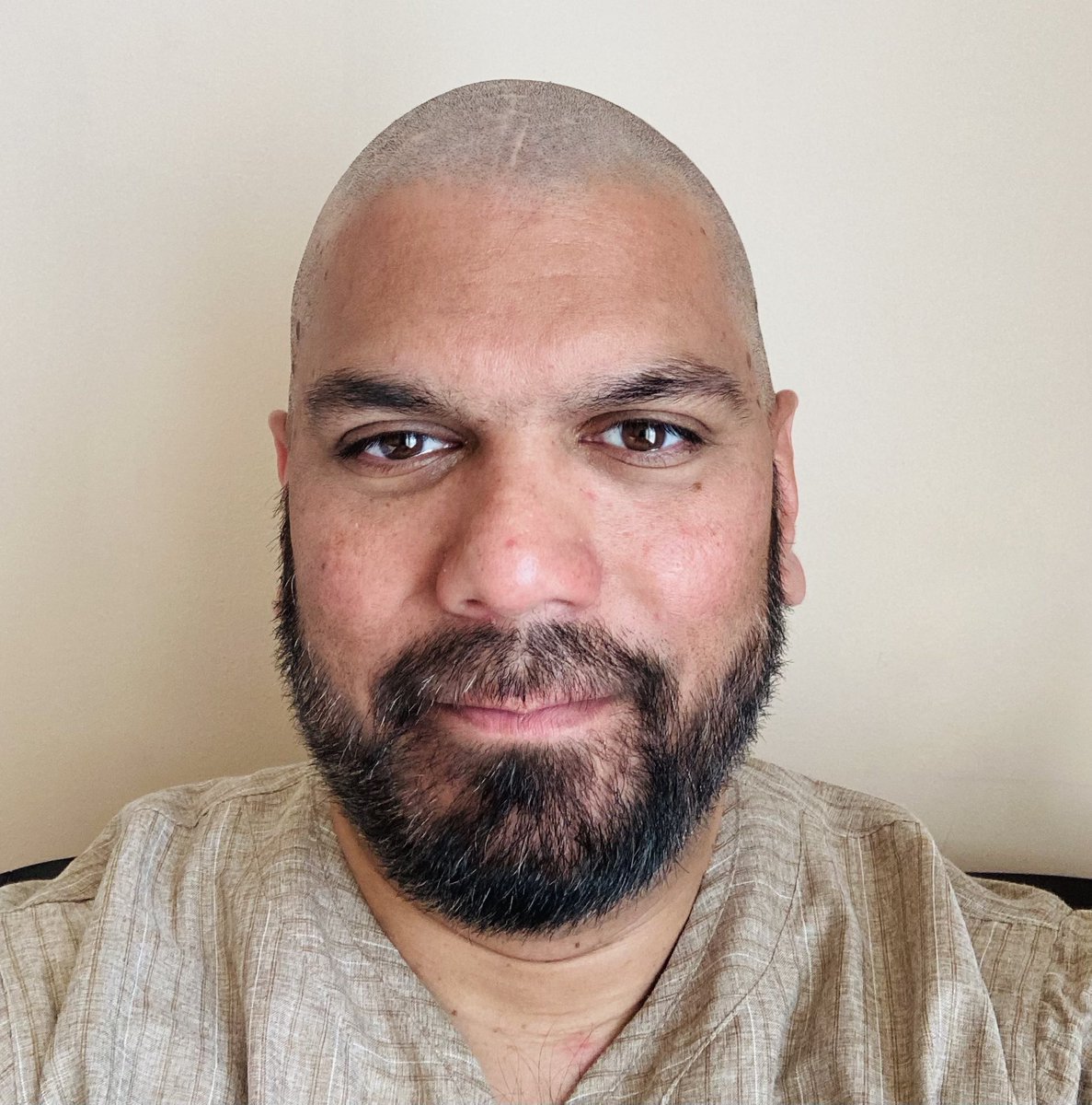 umrah2022's tweet photo. I completed the last part of Umrah which is to cut my hair. Allahu Akbar! My Umrah is now complete. I pray that my wife and I are granted an accepted Umrah during this blessed month of Ramadan, that is equivalent to performing Hajj with the Prophet Muhammad (SAW). Ameen.🤲 https://t.co/k4UEvKBpMM