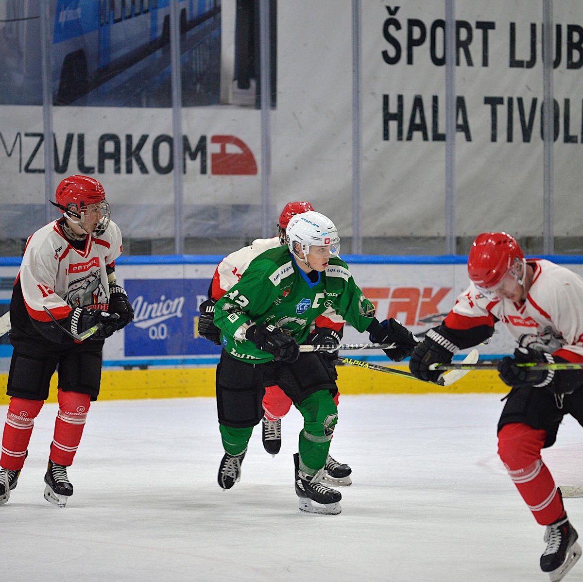 HKOlimpija's tweet photo. Danes gre zares 🏆💪
Naši mladinci ob 19:15 v Hali Tivoli igrajo peto, odločilno tekmo finala. 💚
Se vidimo v Hali Tivoli.
Vstop prost. 💚💪
#hkszolimpija #olimpija #ljubljana #mladinci https://t.co/YmuhlpKHb6