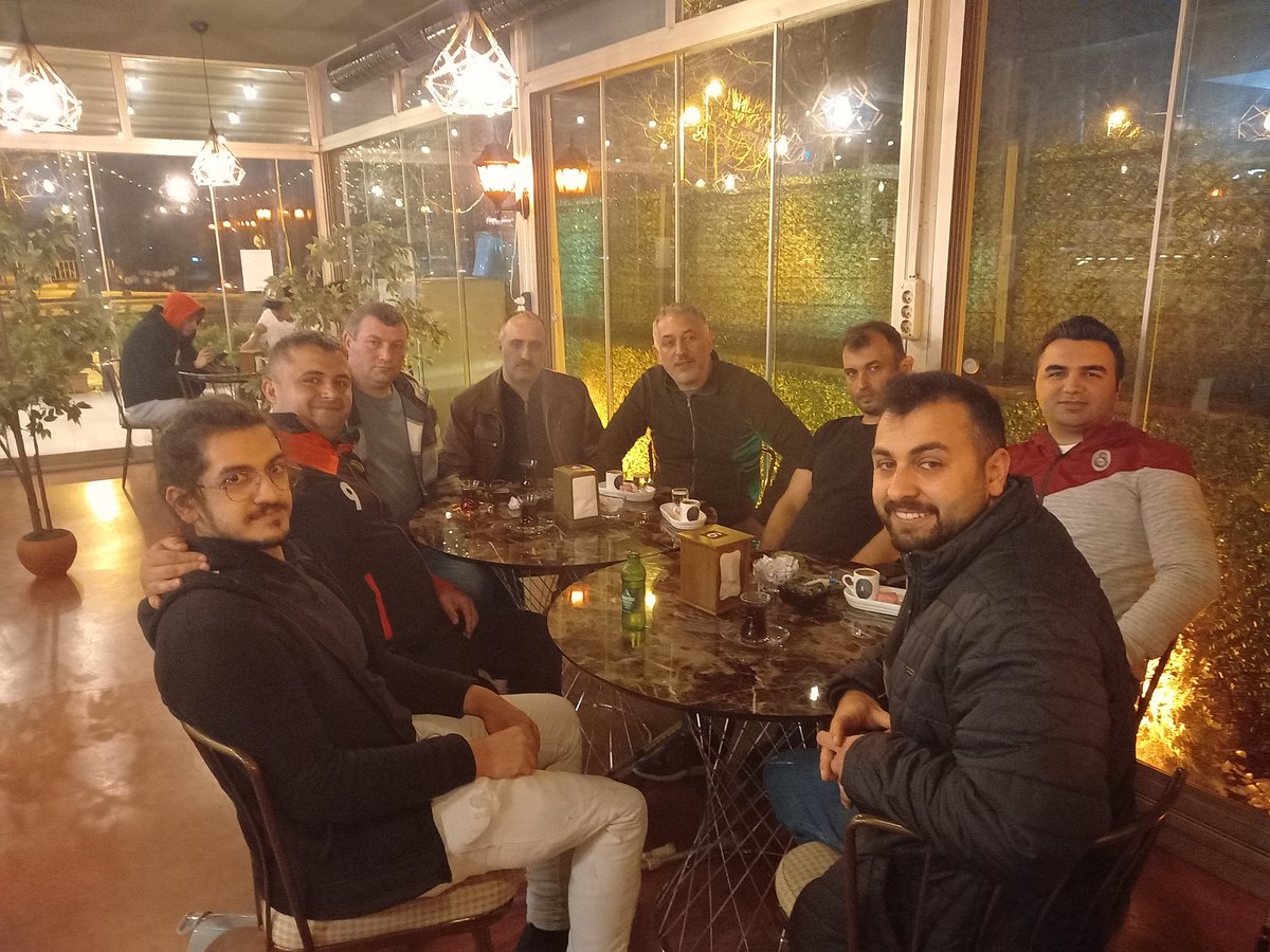 Sancaktepe Belediye Gençlik Spor Kulübü #Ampute #Futbol takımı olarak oyuncularımızla iftar dan sonra takımımızın gelecek sezonla ile ilgili hazirliklarin değerlendirmesini yaptık.

<a href="/SeymaDgc/">Şeyma Döğücü</a> <a href="/avustahabipoglu/">Av. Yunus USTAHABİPOĞLU</a> <a href="/SancaktepeBeltr/">Sancaktepe Belediyesi 🇹🇷</a> <a href="/sancaktepebldsk/">Sancaktepe Belediye SK</a>