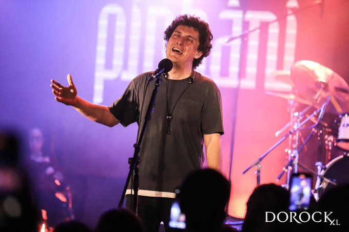 View image on Twitter