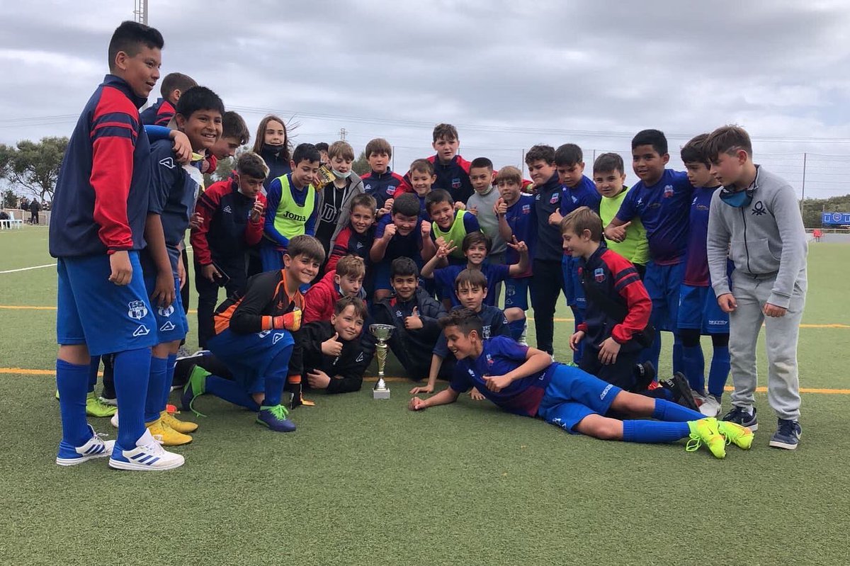 cd_menorca's tweet photo. ¡BENJACAMPEONES DE LIGA!
💪🏻🔥🏆🔝
¡Lee la noticia completa en nuestra web!
📰➡️💻 https://t.co/Zw38uSEcRN
💙❤️💙
#cdmen #cdmenorca #cdmenorcatv #cdmentv #clubdeportivomenorca #futbol #futbolmenorca #futbolbalear #futbolformacion #ffib #mahon #Menorca https://t.co/IB5yFT5p34