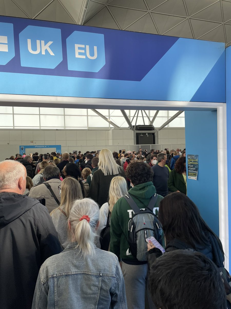georgebatemans's tweet photo. Good to see that the passport control line is even longer than when I travelled via @STN_Airport @UKBorder @grantshapps back in September…used to get through in minutes pre-covid, it’s now hours https://t.co/7wvsURRVfS