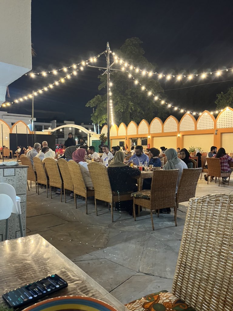 Affordable restaurants in Dar es salaam,Tanzania🇹🇿 Thread The Tribe