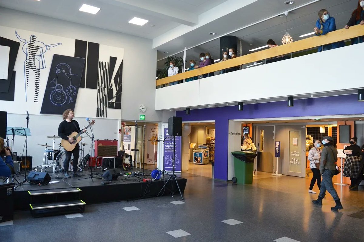 MmtTamk's tweet photo. The Spring It On event was held on the Kuntokatu campus on Wednesday 13 April to mark Student Mental Health Day.

There was live music, mocktails, pancakes, stands of organizations, social circus, the SportUn exercise point and the products of the Proakatemia team companies. https://t.co/mXkvHJEDsE